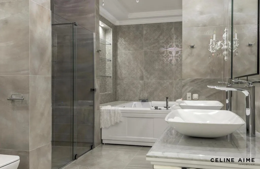 Salles de bain - Appartement Contemporain avec Balcons à Montrouge