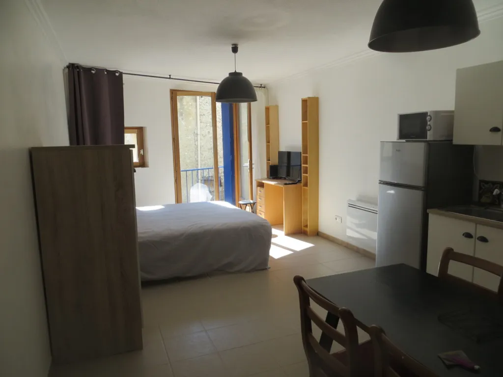 Chambres - Maison de 7 Pièces avec Terrasse Panoramique à Die