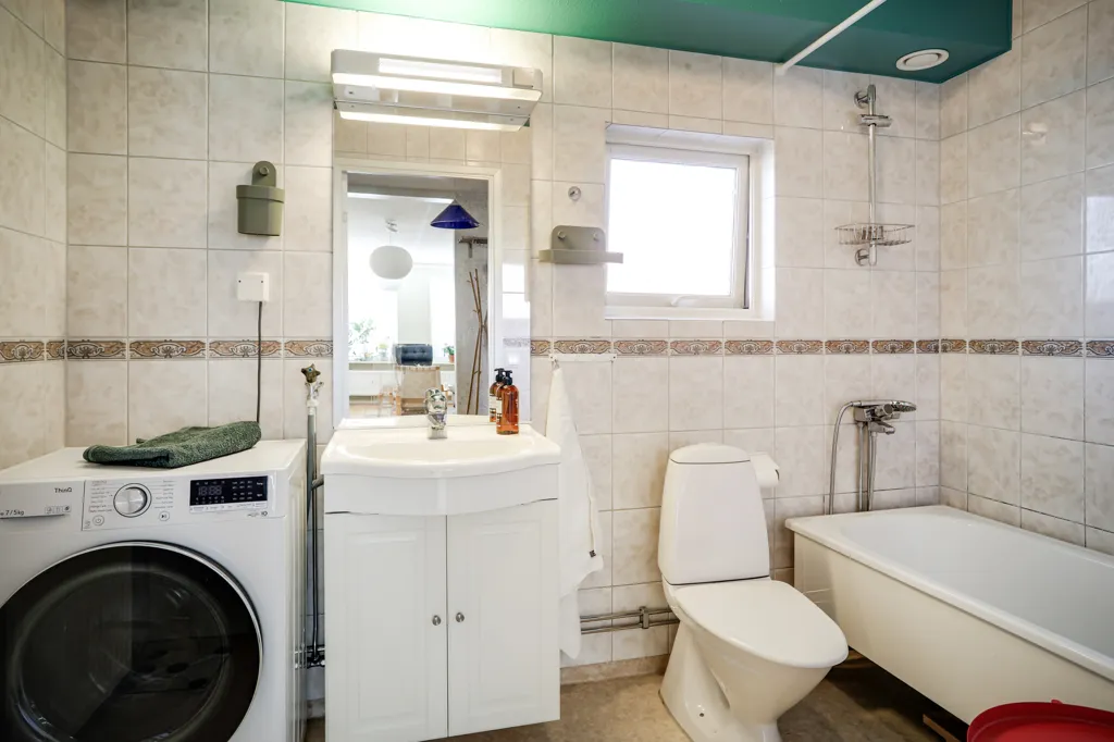 Vannitoad - Charming Flat with Balcony in Gamla Lindholmen