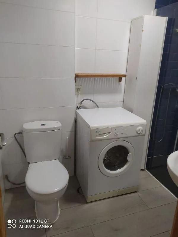 Vannitoad - Shared Flat with Terrace in Zaidín