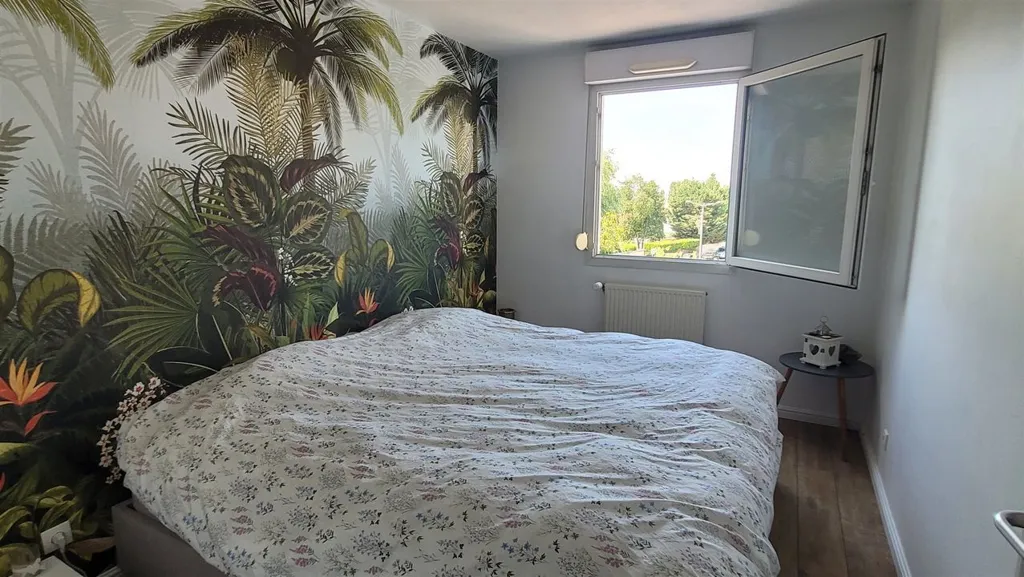 Bedrooms - T3 Flat with Secure Garage in Fontaines-sur-Saône