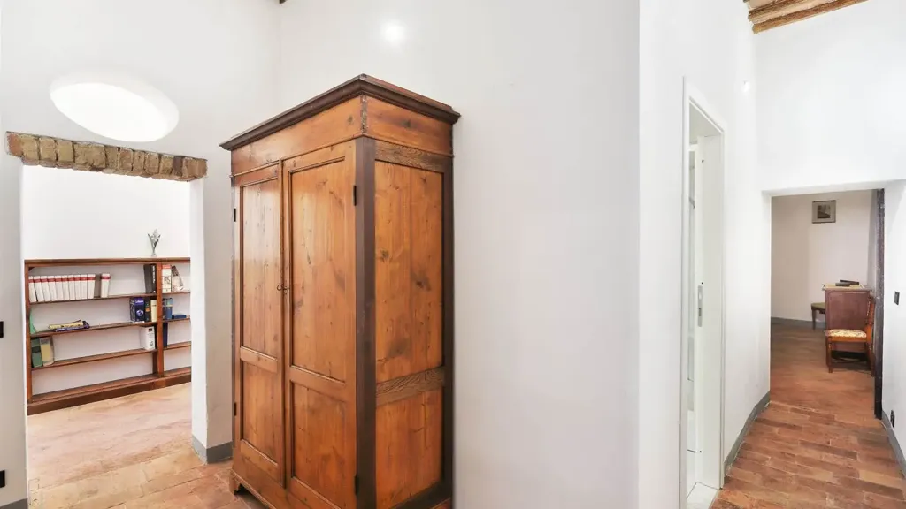 Esik - Historic Apartments with Rooftop Terrace in Radicondoli