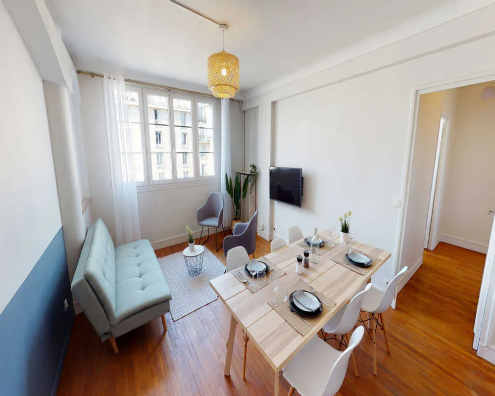 Salle à manger - Chambre Meublée avec Vue Calme à Auteuil
