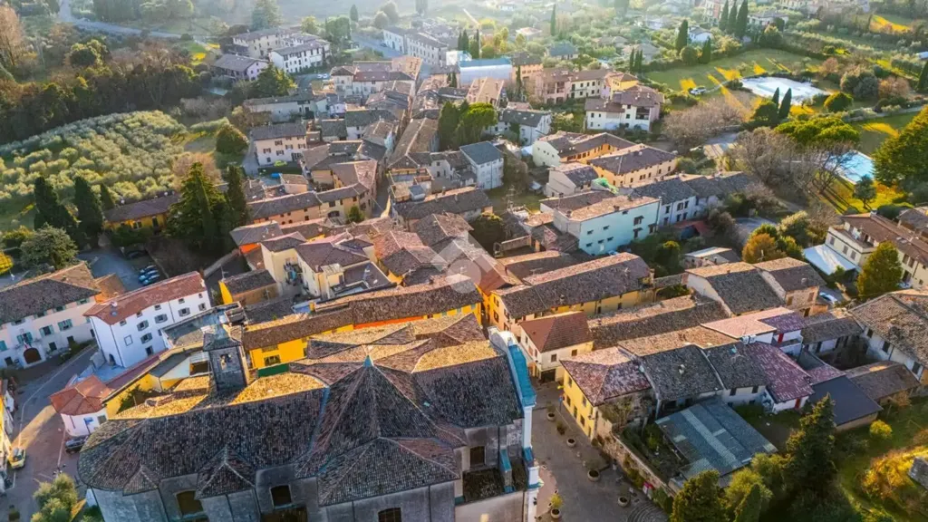 Õhuvaade - Triplex in Historic Centre, San Felice del Benaco