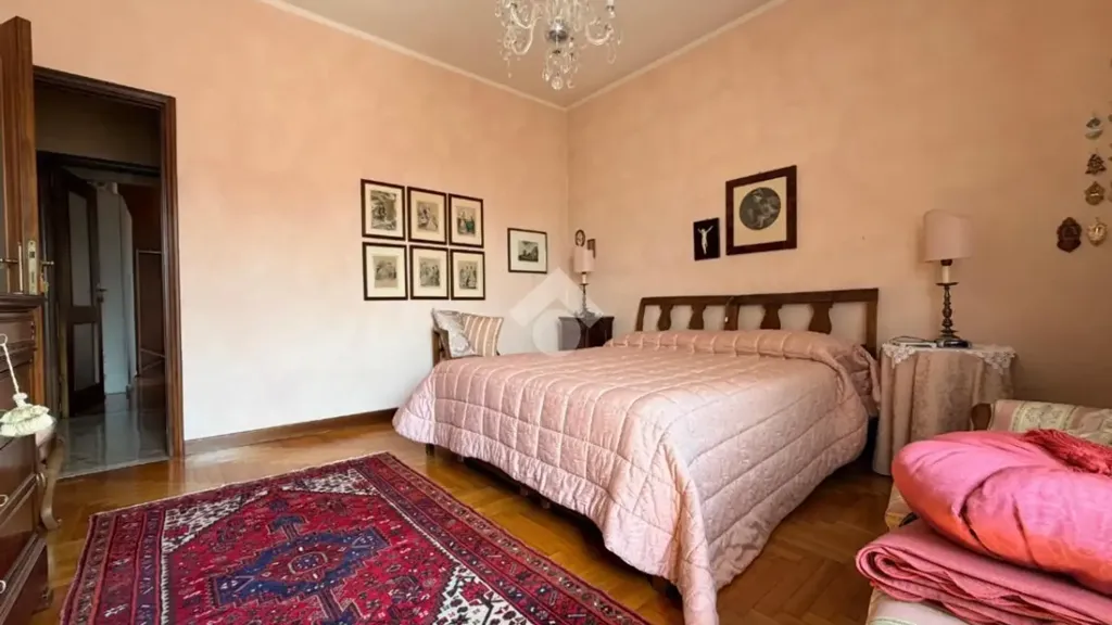 Camere da letto - Trilocale with Balcony in Brescia