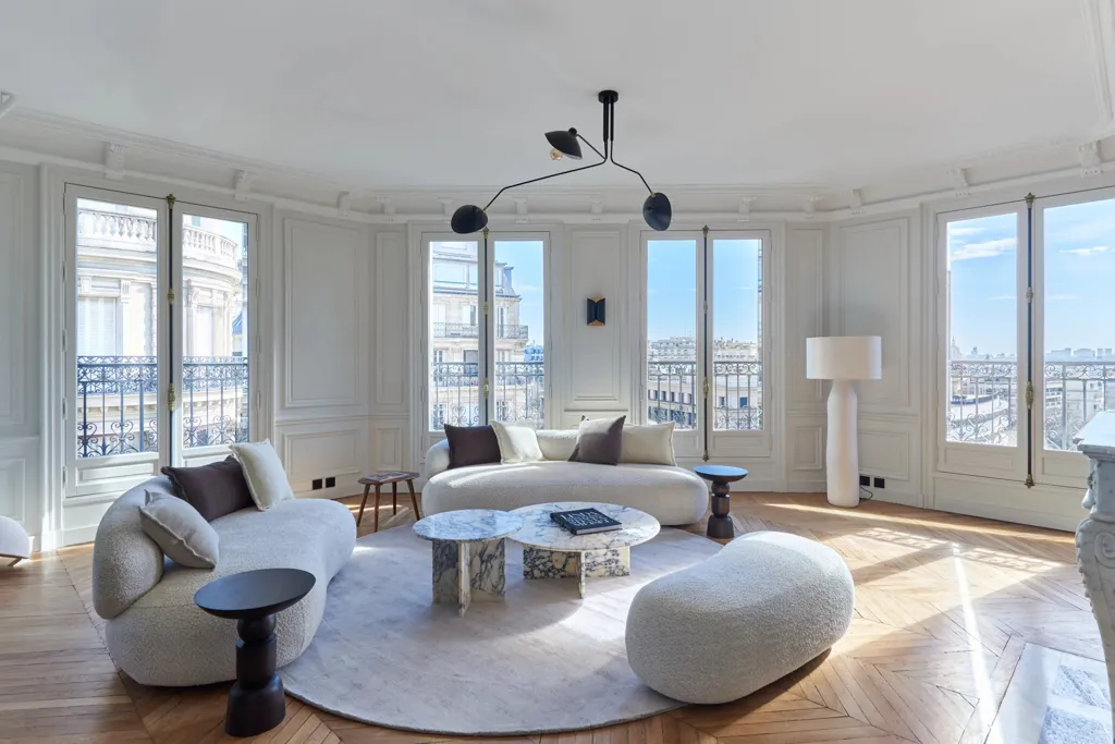 Séjour - Appartement Rénové avec Vue sur la Tour Eiffel à Paris 16e