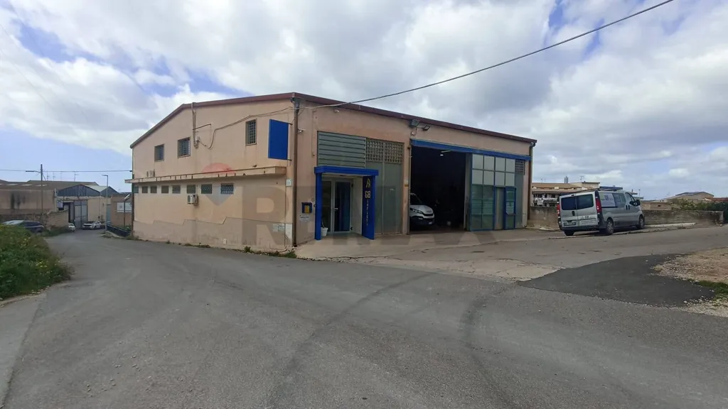 Extérieur - Industrial Warehouse with Solar Rent in Comiso