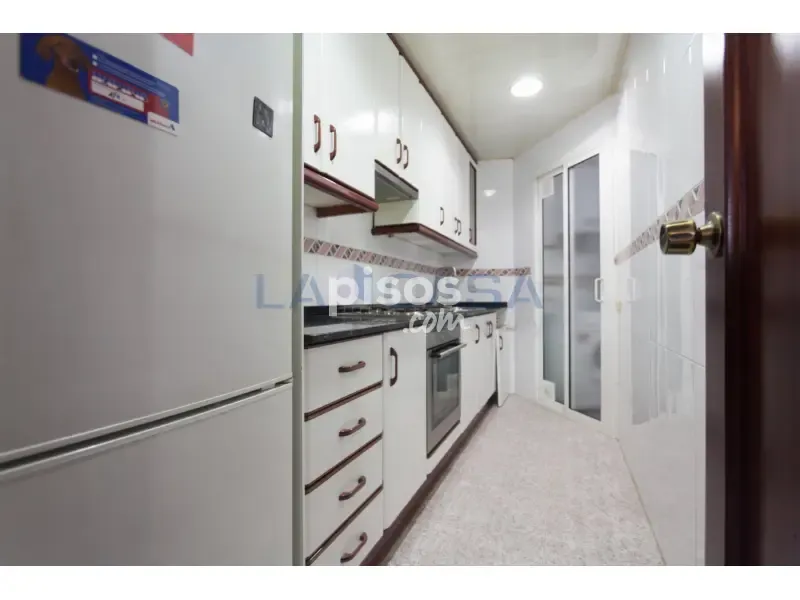 Köök - Flat with Balcony in Camp del Arpa, Barcelona