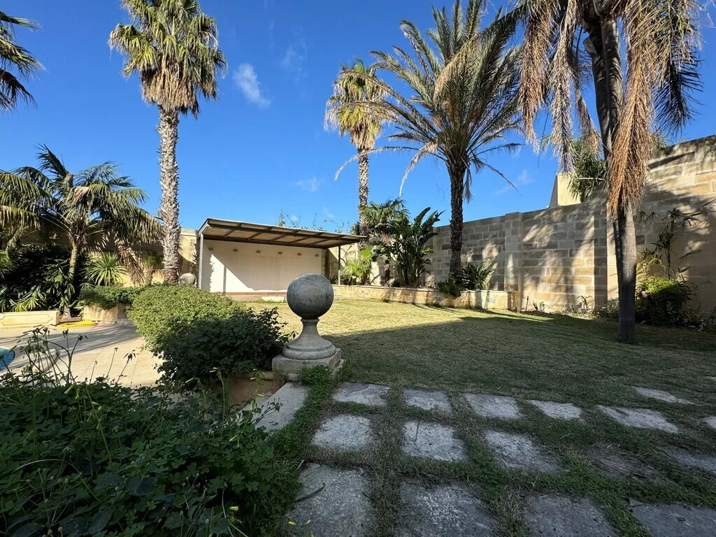 Aed - 6 magamistoaga maja asukohas Naxxar