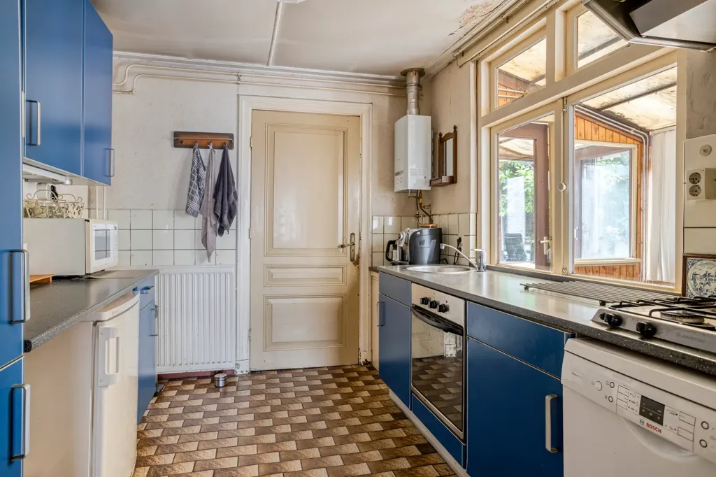 Cucina - Monumental House with Garden in Heerle