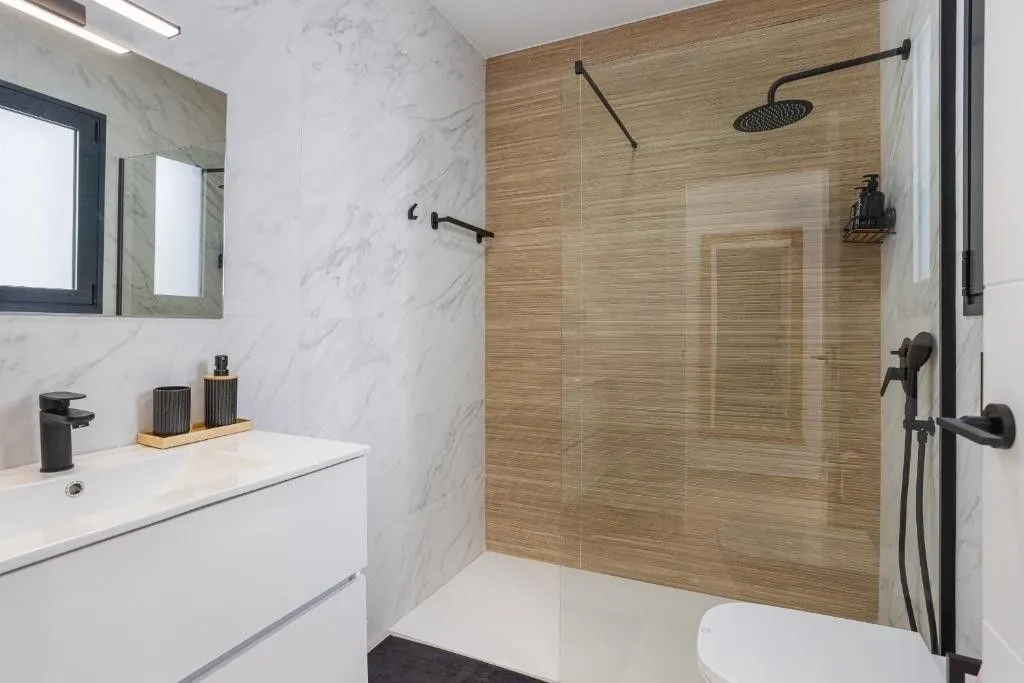 Vannitoad - Modern Villa with Pool near Dolores Park