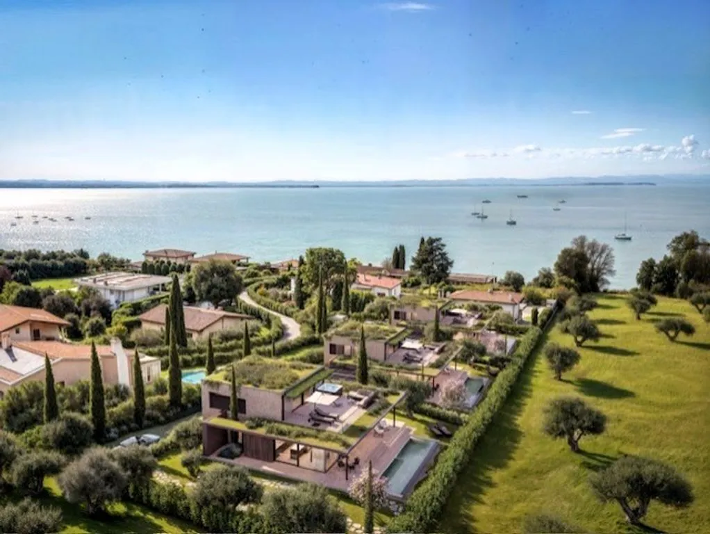 Õhuvaade - Luxury Villa with Lake Access in Pacengo di Lazise