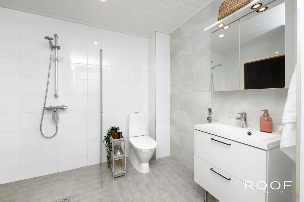 Salles de bain - Modern Apartment with Balcony in Hyvinkää