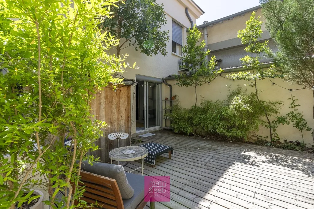 Garden - Artistic Loft with Courtyard in City Centre