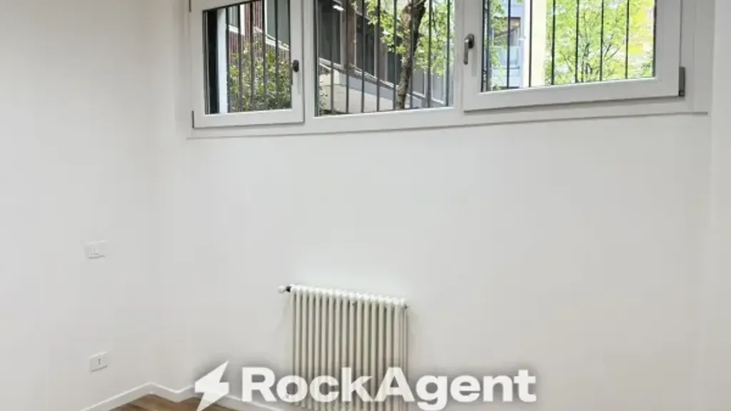 Pièces - Rustic-Style Flat with Garden in Milan