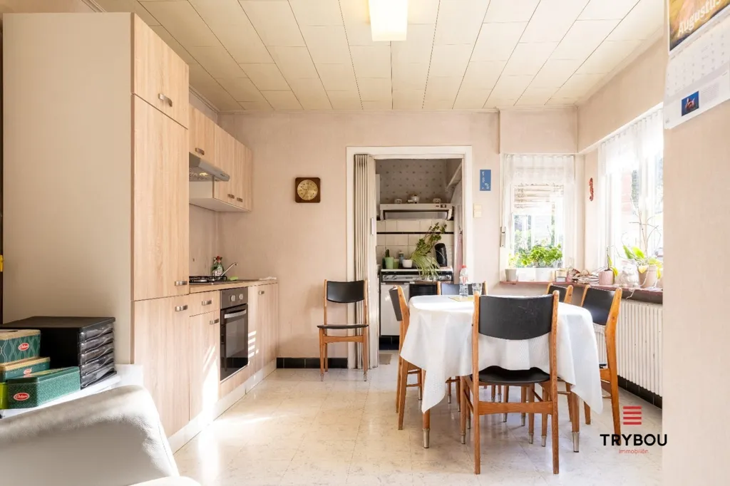 Söögituba - Charming House with Garage in Houthulst