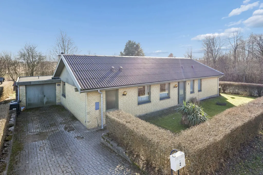 Välivaade - Villa with Large Garage in Southern Høng