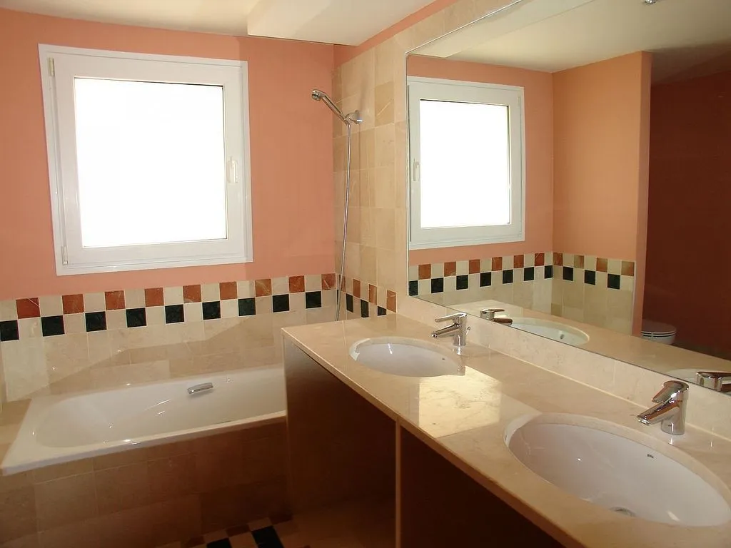 Salles de bain - Chalet with Pool and Terrace in Sotogrande Costa