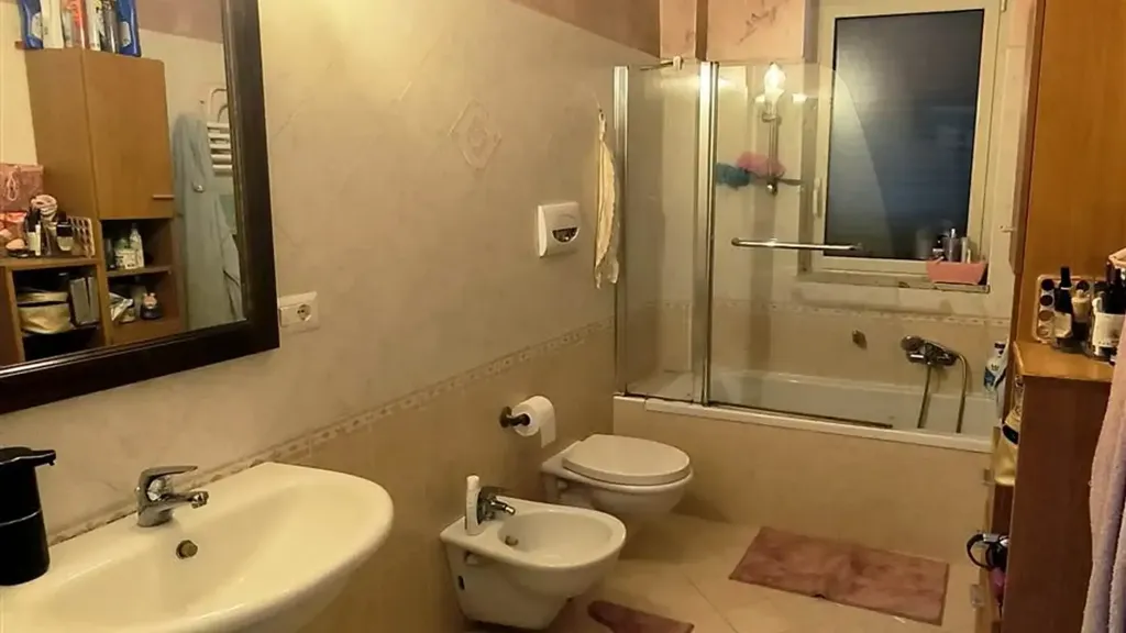 Salles de bain - Ground Floor Apartment with Balcony in Messina