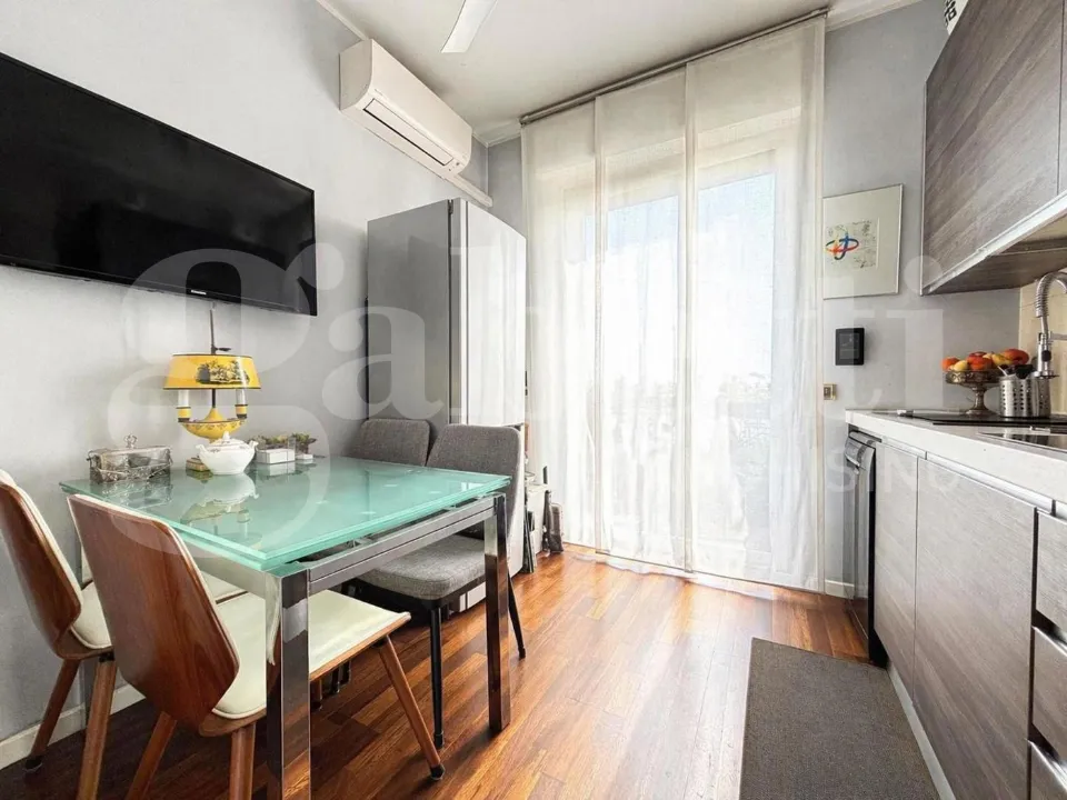 Dining Room - Ristrutturato Bilocale with Balcony in Milan