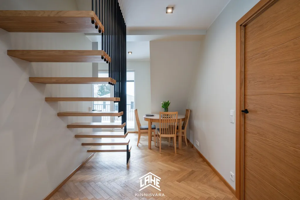 Toad - 5-Bedroom Apartment with Balcony in Tartu