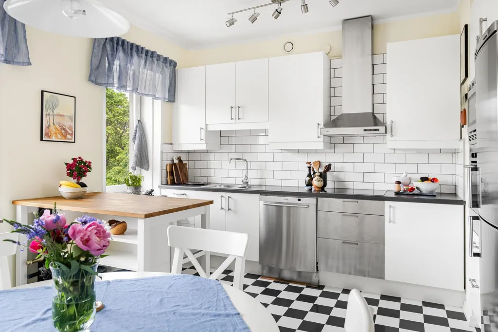 Cucina - Well-Maintained Two-Bedroom Flat in Tannefors
