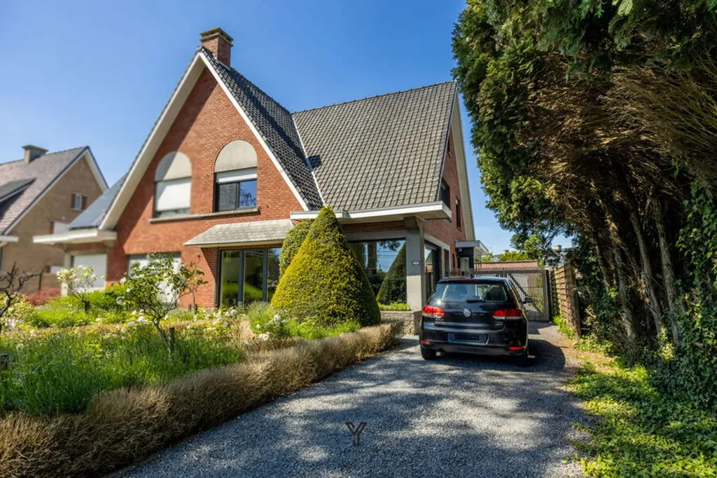 Exterior - Charming House with Garden in Heestert