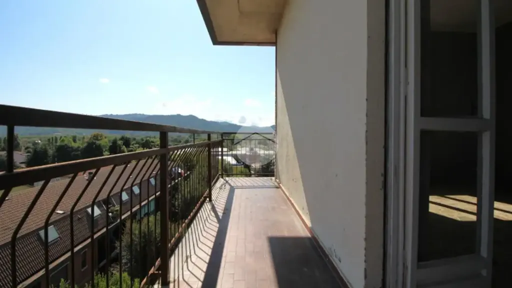 Balcon - Penthouse Apartment with Panoramic View in Brandizzo