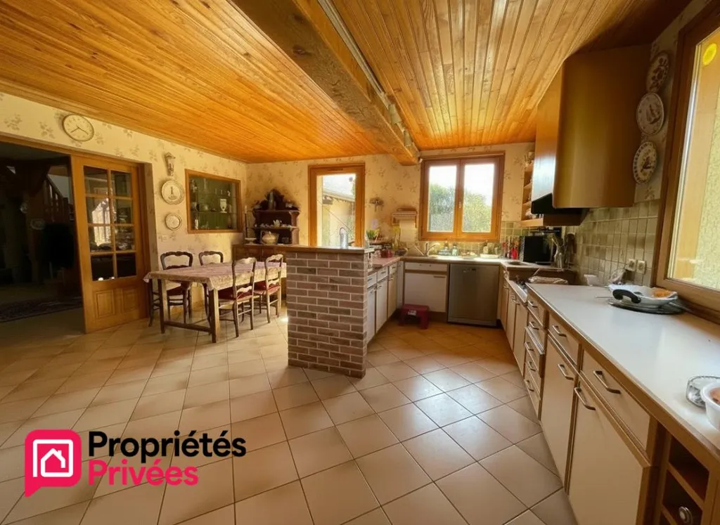 Köök - Luxury House with Pool in Croth, Normandy