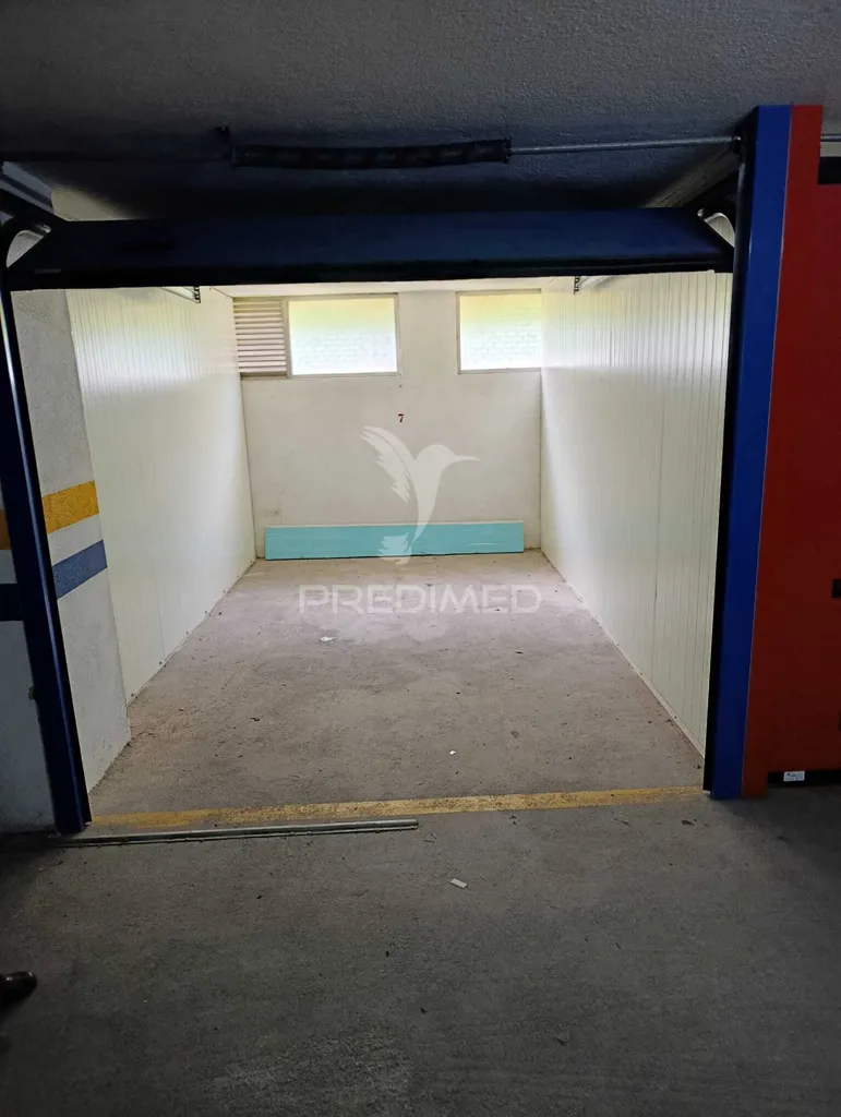 Garaaž - Storage Box in S. Francisco Xavier, Setúbal