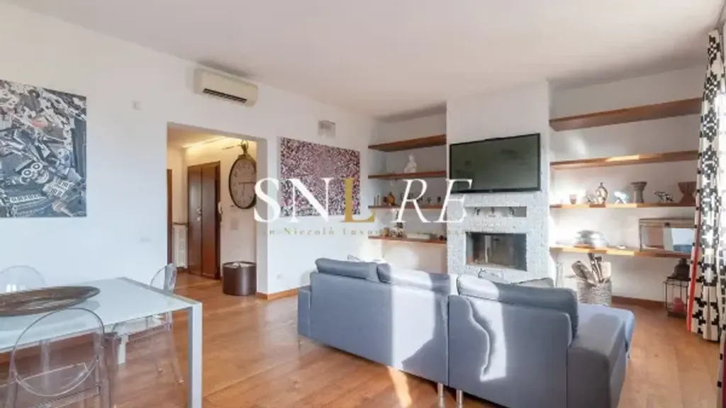 Séjour - Luxury Apartment with Balcony in Florence