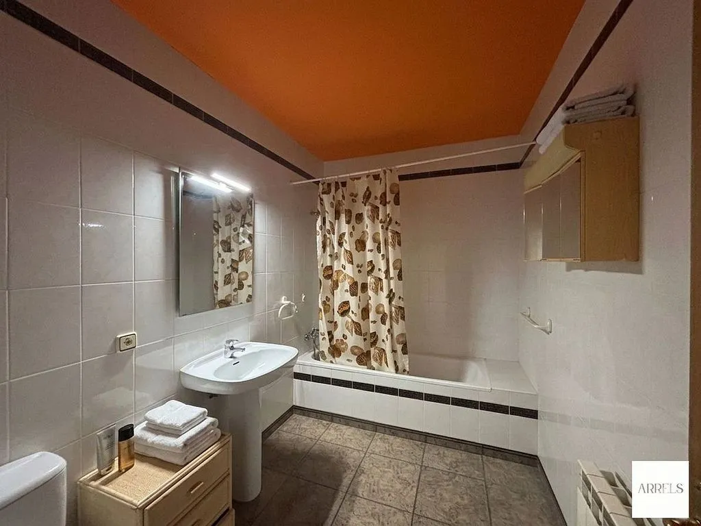 Salles de bain - Chalet with Pool in Quiet Residential Area