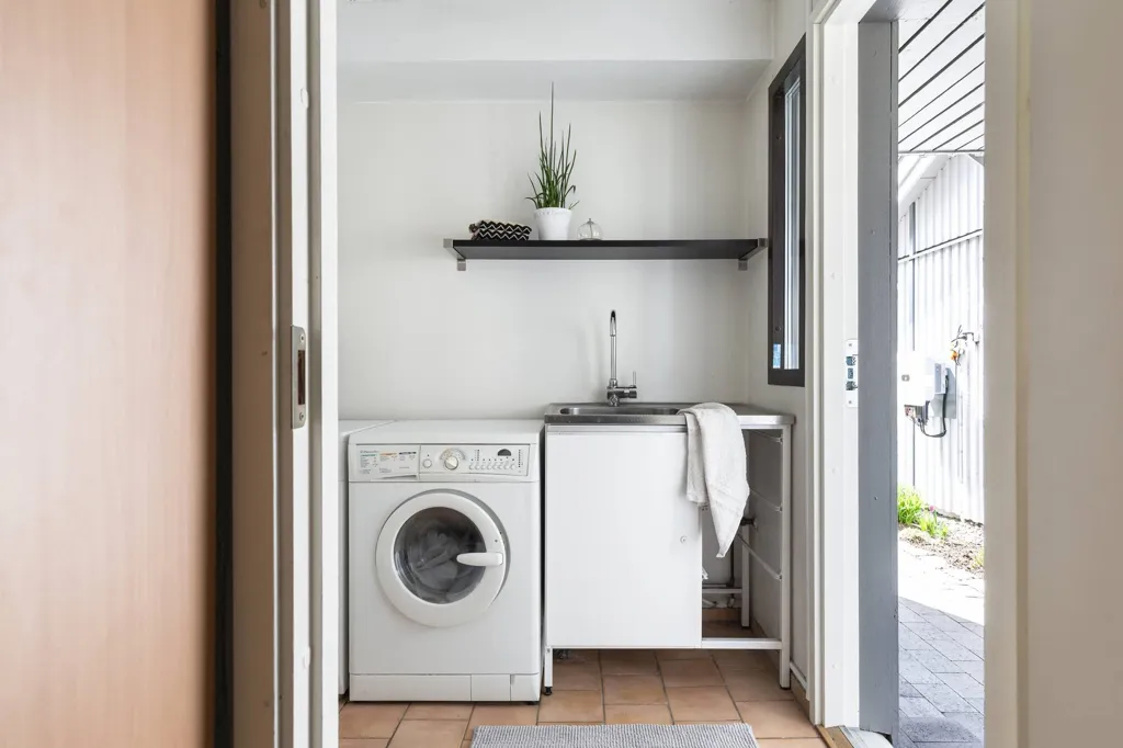 Utility Room - Villa with Garden in Hässlegården