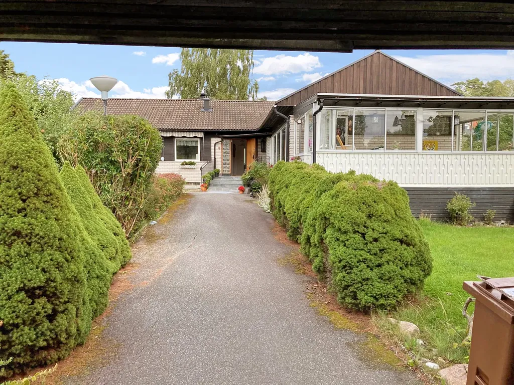 Extérieur - 60s Villa with Large Garden in Västra Jakobsberg