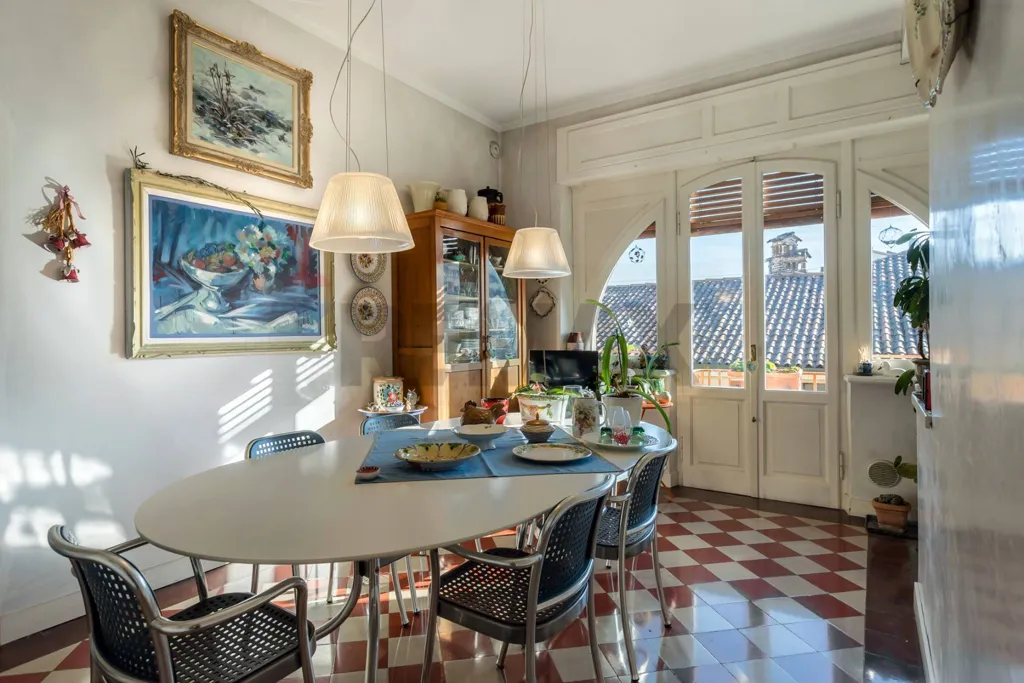 Sala da pranzo - Penthouse with Terrace in Bergamo Central