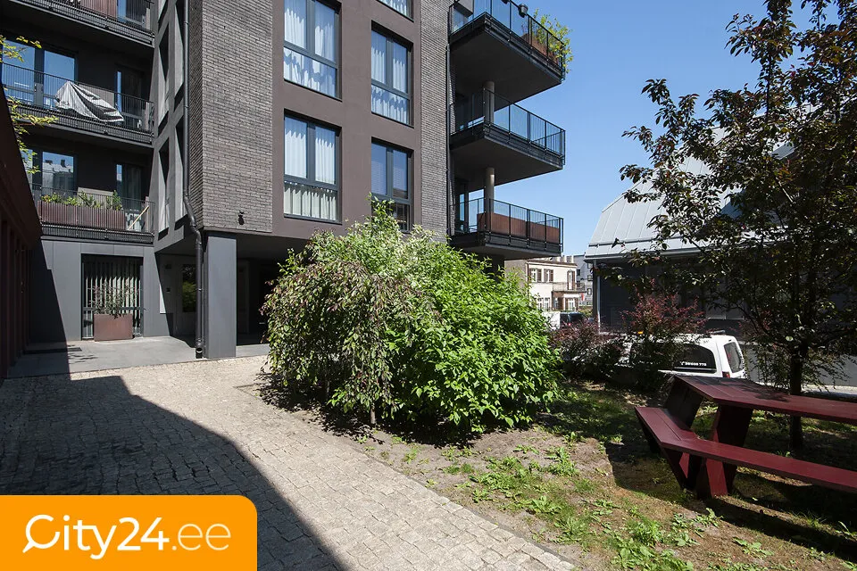 Aed - 3-Bedroom Apartment with Terrace in Riga Centre