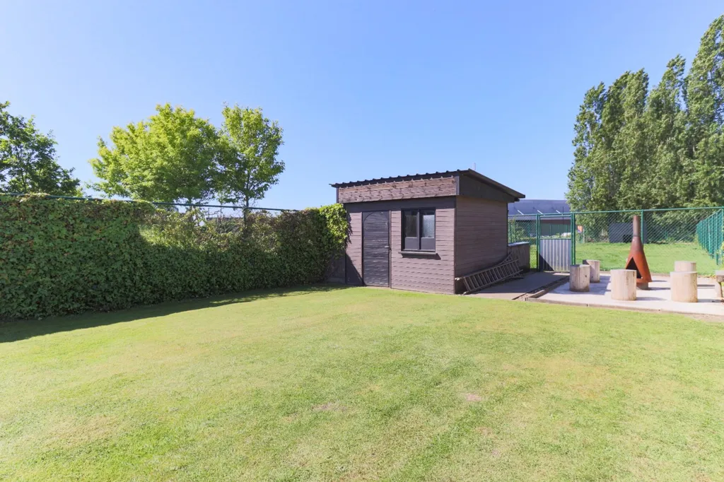 Aed - Stylish House with Pool in Lendelede