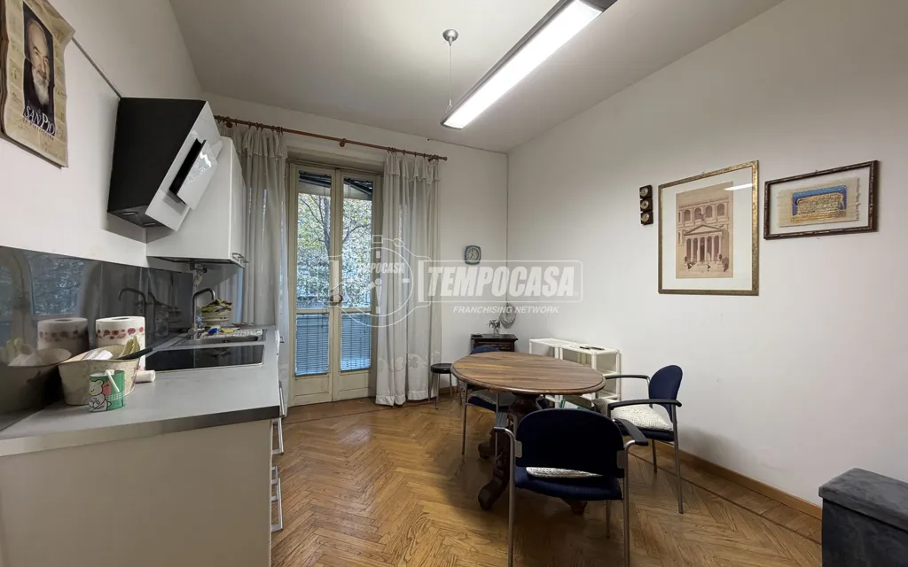 Dining Room - Quadrilocale with Balcony in Turati, Turin