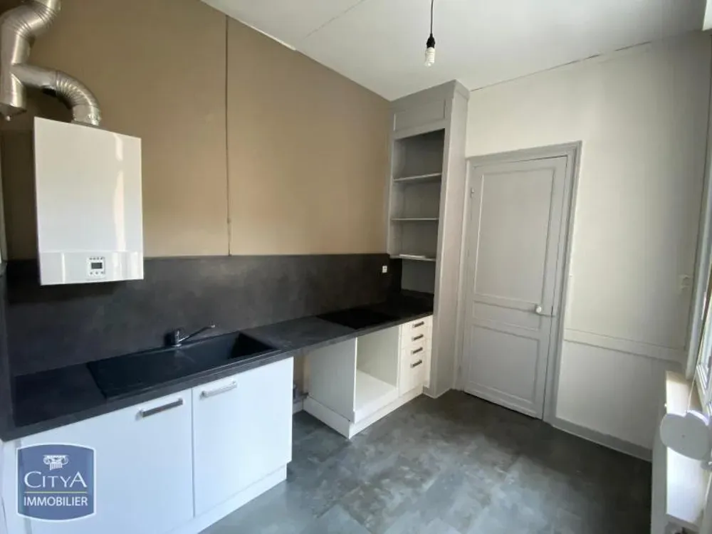 Köök - Bright 3-Bedroom Apartment in Lille