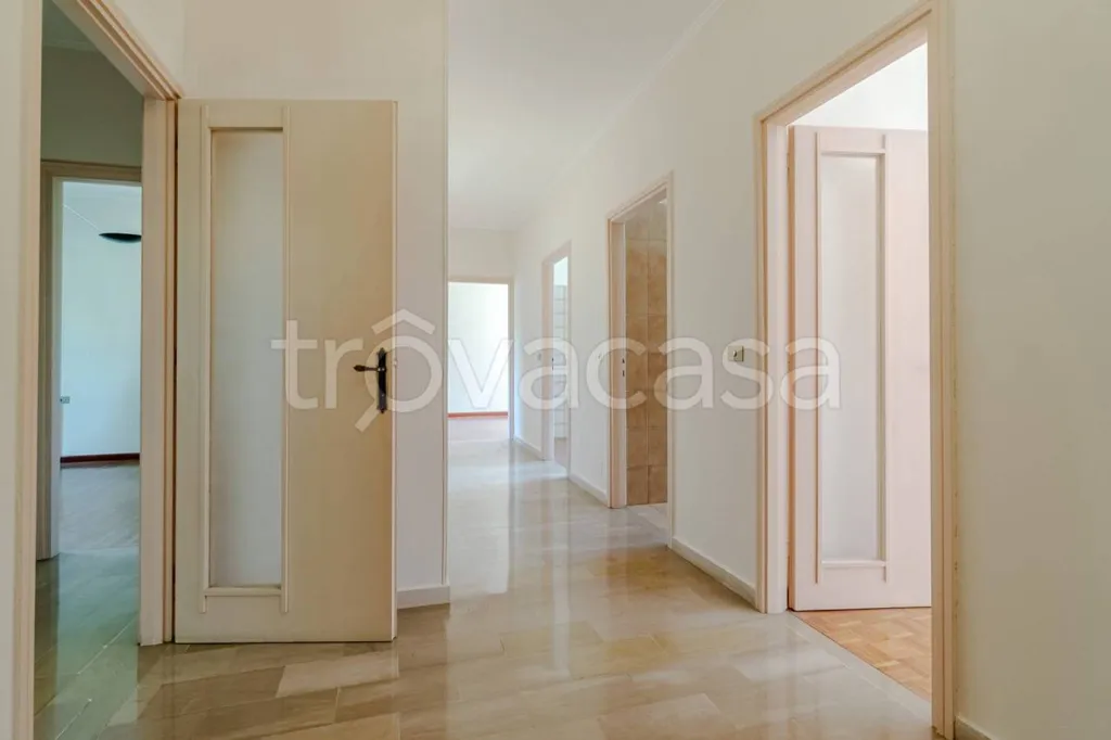 Entrée - Apartment with Balcony and Garden in Turin