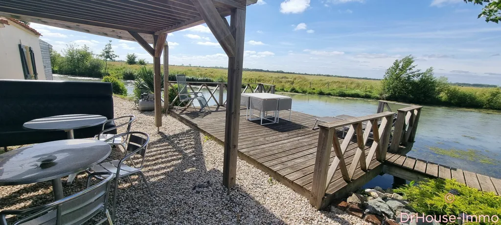 Terrace - Country House with Pool near Fontenay