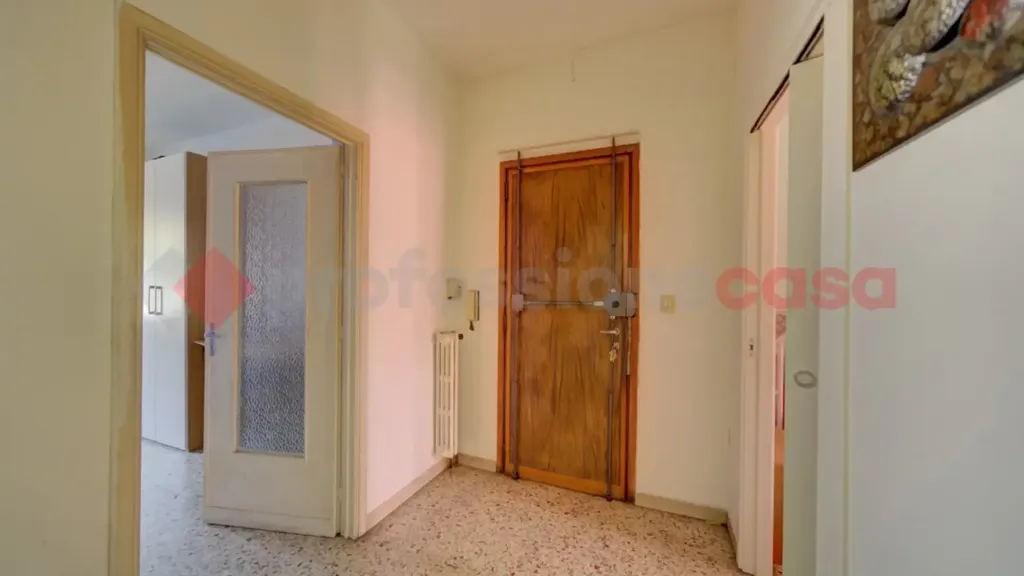 Esik - Twin-Storey Apartment with Balcony in Turin