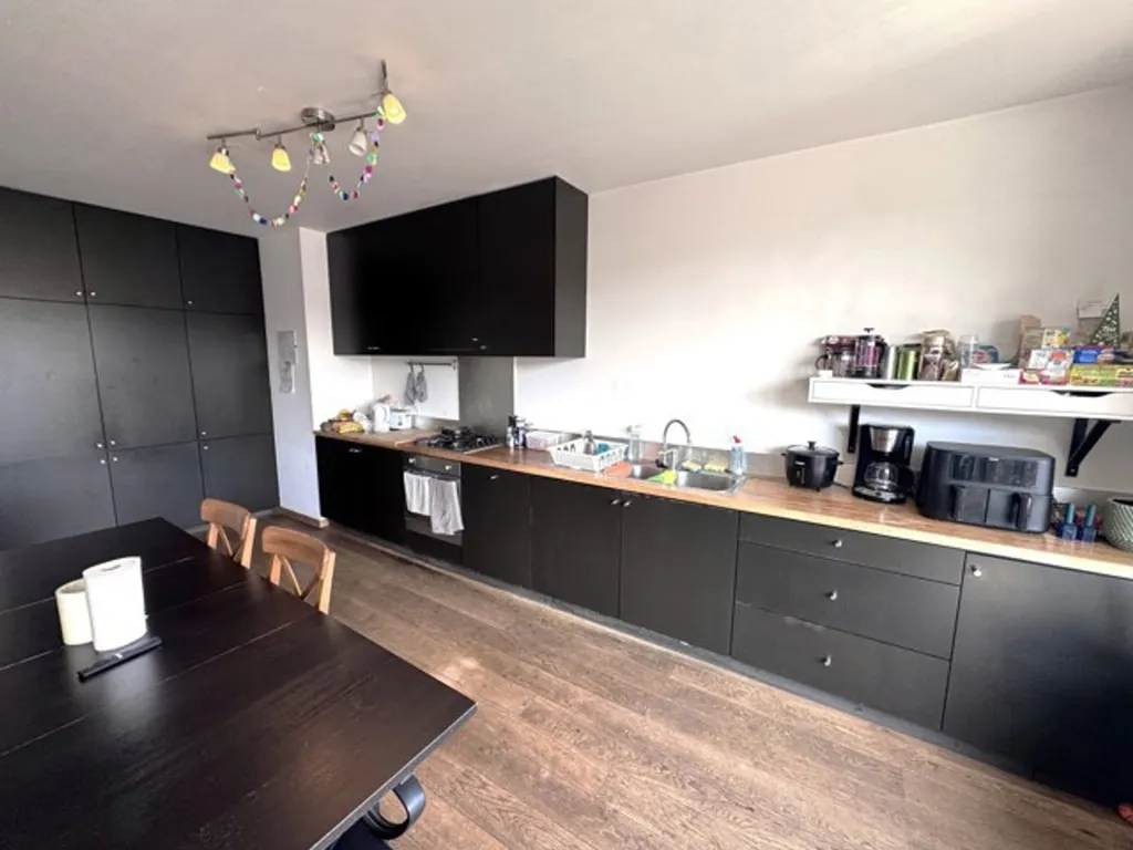 Cucina - 3-Bedroom Apartment with Terrace in Ixelles