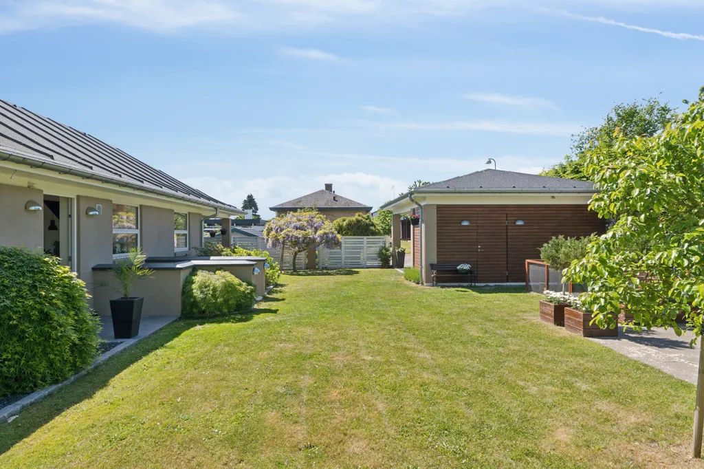 Aed - Renovated Villa with City View in Vejby