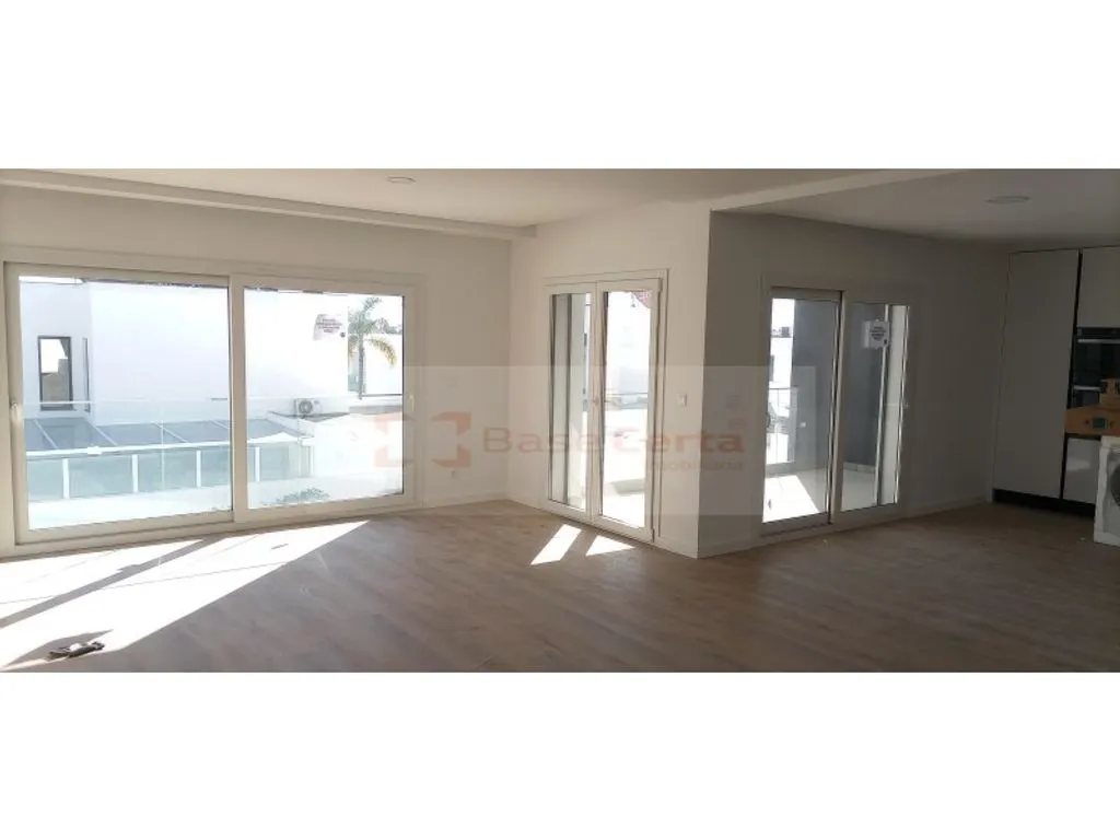 Elutuba - Luxury House with Modern Architecture in Seixal