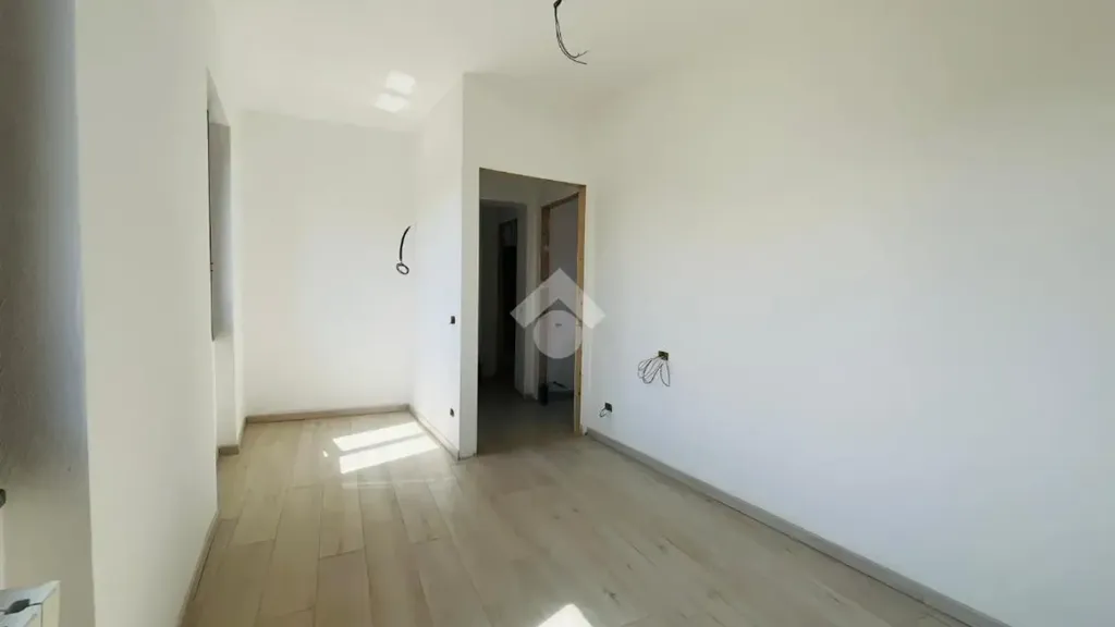 Pièces - Rustic Townhouse with Balcony in Nova Milanese