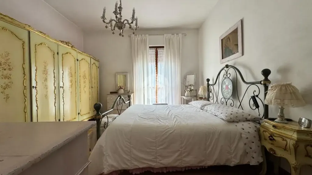 Chambres - Rustic-Style Apartment with Balcony in Florence