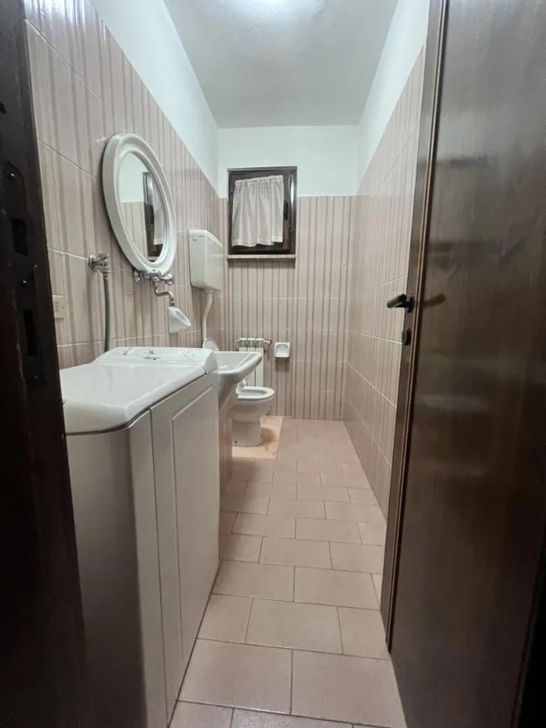 Two-Level Apartment with Pool in Sirmione