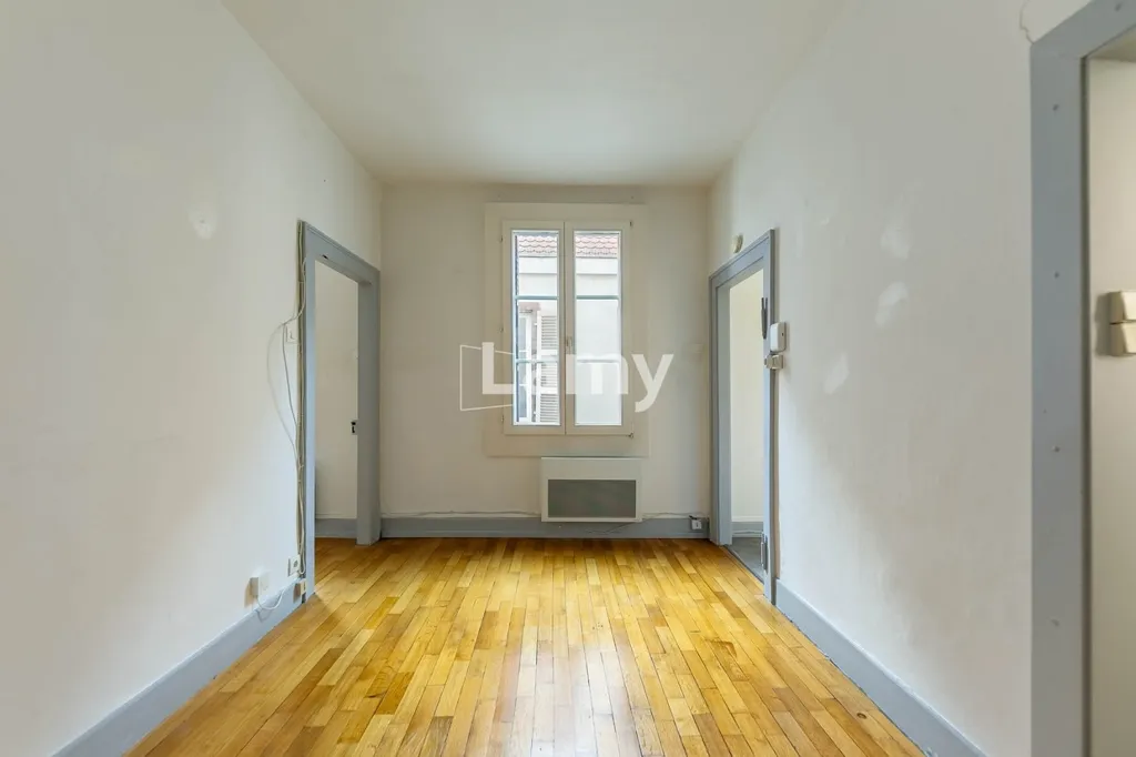 Stanze - Two-Bedroom Apartment with Intercom in Nice