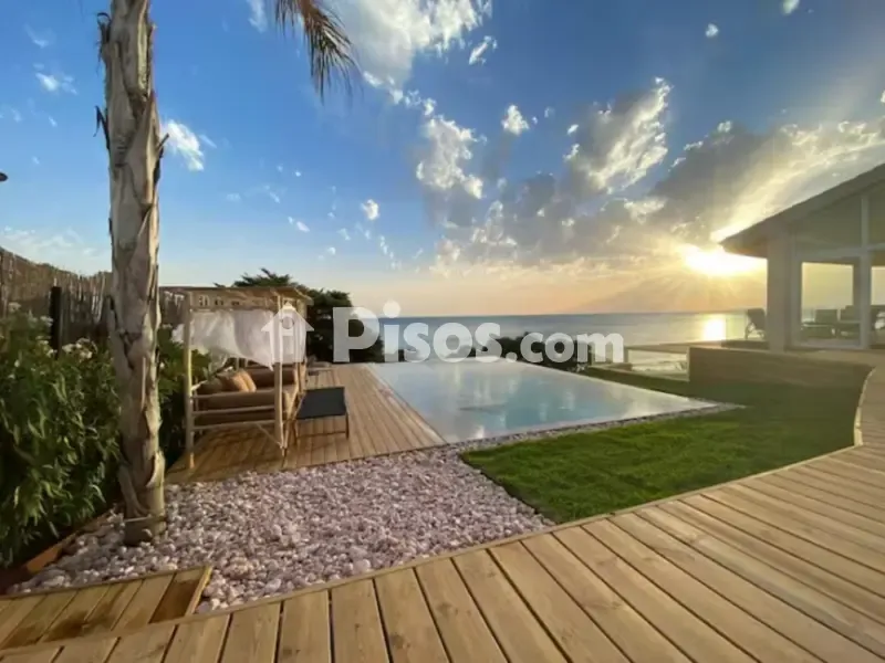 Piscine - Beachfront Chalet with Private Pool in Conil de la Frontera